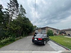 823 Sanok Drive Main, Pickering, ON L1W 2R1