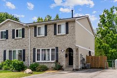 134 Londonderry Street, Oshawa, ON L1J 6Z3