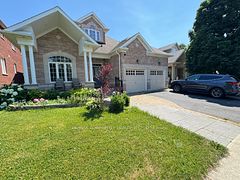 933 Red Deer Avenue, Oshawa, ON L1K 0C4