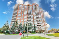 400 Mclevin Avenue 710, Toronto, ON M1B 5J4