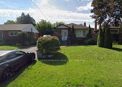 323 Ridgeway Avenue, Oshawa, ON L1J 2T9
