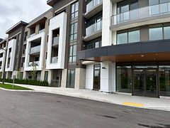385 Arctic  Red Drive 113, Oshawa, ON L1L 0W9