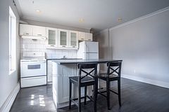 636 Danforth Avenue 2, Toronto, ON M4K 1R2