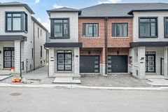 14 Observatory Way, Whitby, ON L1M 0M7