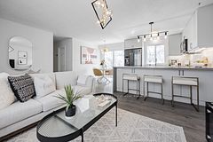 4075A Lawrence Avenue E, Toronto, ON M1E 2R6