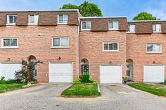 121 Centennial Road 6, Toronto, ON M1C 1Z7