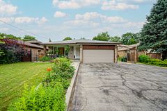 56 Gatesview Avenue, Toronto, ON M1J 3G5