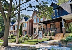 28 Eastmount Avenue, Toronto, ON M4K 1V1
