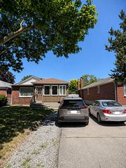 7 Ilfracombe Crescent Basement, Toronto, ON M1R 3R9