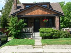 20 Wolcott Avenue Main, Toronto, ON M1L 4K3