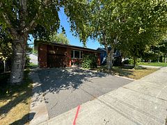 404 Trent Street W Bsmt, Whitby, ON L1N 1M5