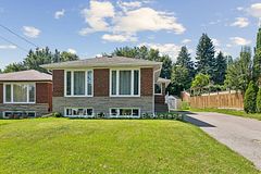 121 Confederation Drive, Toronto, ON M1G 1A4
