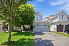 12 Princeton Court, Whitby, ON L1M 2M3