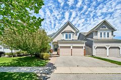 1150 Oakhill Avenue, Oshawa, ON L1K 2P1
