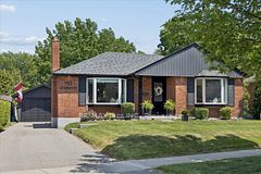 793 Grierson Street, Oshawa, ON L1G 5J8