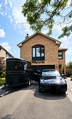 41 Greybeaver Trail, Toronto, ON M1C 4N6