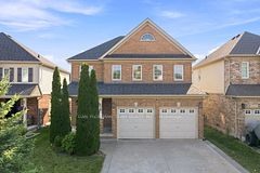 679 Oxbow Crescent, Oshawa, ON L1K 3A7