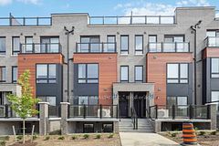 145 Tapscott Road 14, Toronto, ON M1B 0E8