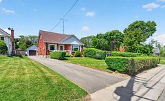820 Simcoe Street N Main, Oshawa, ON L1G 4V8