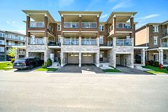 2540 William Jackson Drive 603, Pickering, ON L1X 0E4
