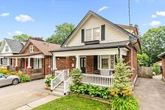 55 Arlington Avenue, Oshawa, ON L1G 2N3