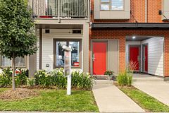 2635 William Jackson Drive 404, Pickering, ON L1X 0L3