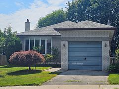 61 Hollyhedge Drive, Toronto, ON M1J 1X2