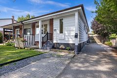 714 Lublin Avenue, Pickering, ON L1W 1Z2