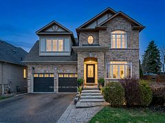 555 Kingsfield Loop, Oshawa, ON L1K 0H8