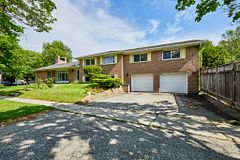 1 Goodland Gate, Toronto, ON M1S 1V4