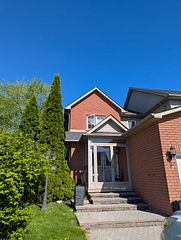 102 Richfield Square, Clarington, ON L1E 3G4