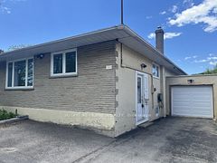 708 Carnegie Avenue, Oshawa, ON L1G 4R6