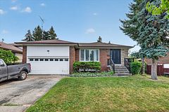 7 Briarbluff Avenue, Toronto, ON M1E 3H2