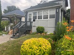 15 Westbrook Avenue, Toronto, ON M4C 2G1