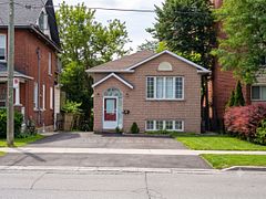 150 Centre Street S, Oshawa, ON L1H 4A4