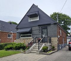 715 Pharmacy Avenue, Toronto, ON M1L 3J4