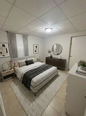 185 Silver Birch Avenue Lower, Toronto, ON M4E 3L3
