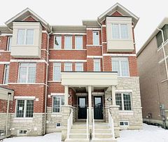 925 Crowsnest Hollow, Pickering, ON L1X 0P4