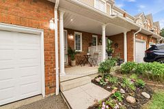 10 Bassett Boulevard 25, Whitby, ON L1N 9C3