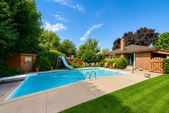 382 Elmridge Street, Oshawa, ON L1H 6R7