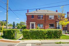 39 Kilmarnock Avenue, Toronto, ON M1K 1Y5