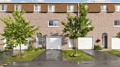 121 Centennial Road 55, Toronto, ON M1C 1Z7