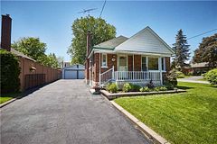 910 Grierson Street Lower, Oshawa, ON L1G 5J9
