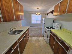 423 Pharmacy Avenue 5, Toronto, ON M1L 3G5