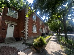 137B Chatham Avenue, Toronto, ON M4J 1K8