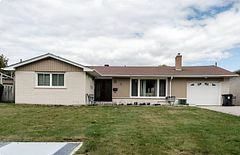 40 Toynbee Trail, Toronto, ON M1E 1E9