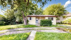 804 Dundas Street W, Whitby, ON L1N 2N5
