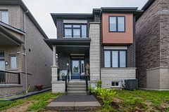 15 Mountainside Crescent, Whitby, ON L1R 0P5