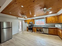 112 Baseline Road E B, Clarington, ON L1C 1A2