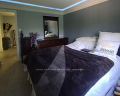 1221 Fieldstone Circle, Pickering, ON L1X 1B9